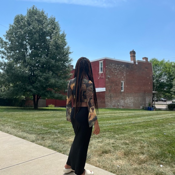 Meet your Posher, Helen - Picture 2 of 4